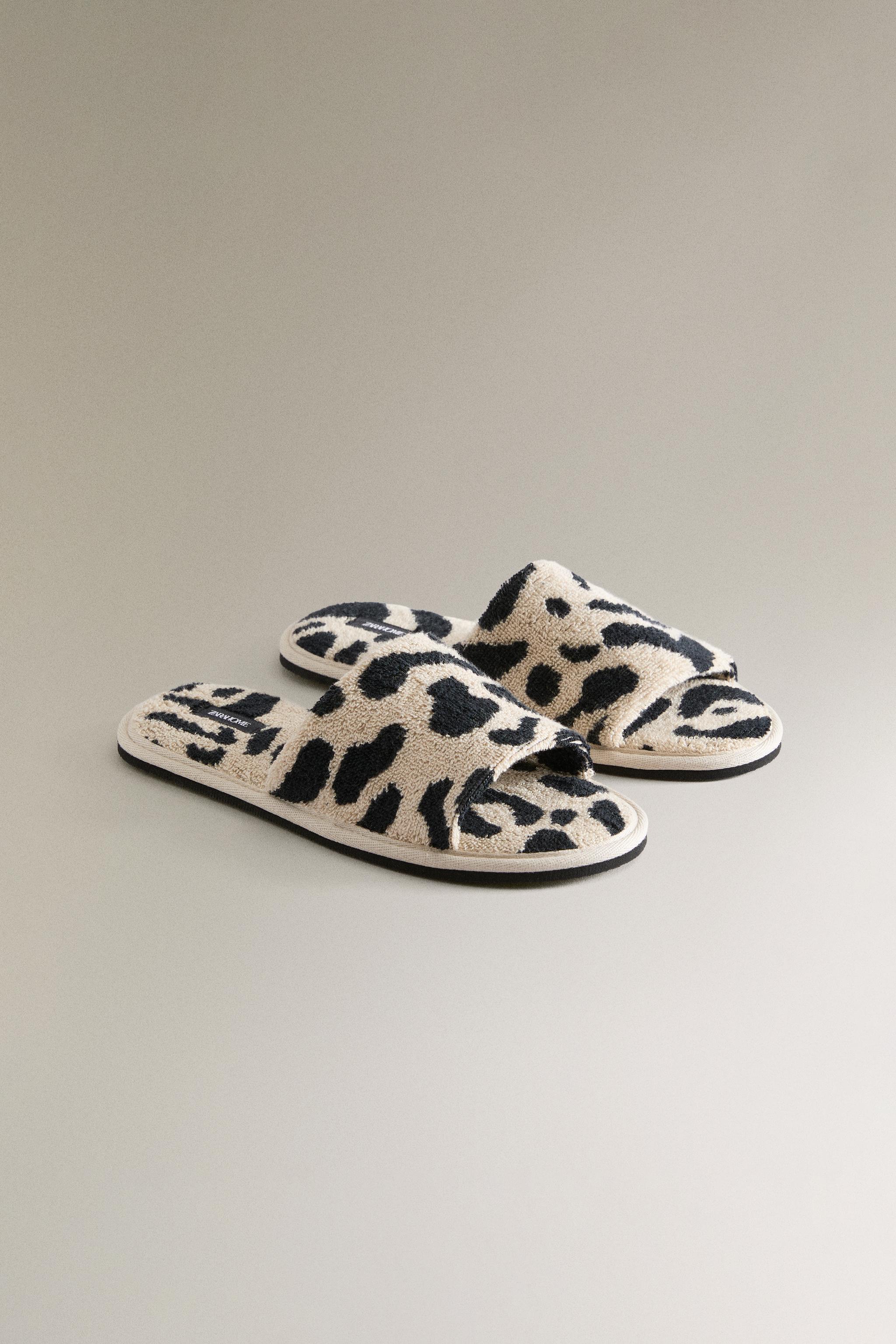 TERRYCLOTH ANIMAL PRINT SLIDER SLIPPERS